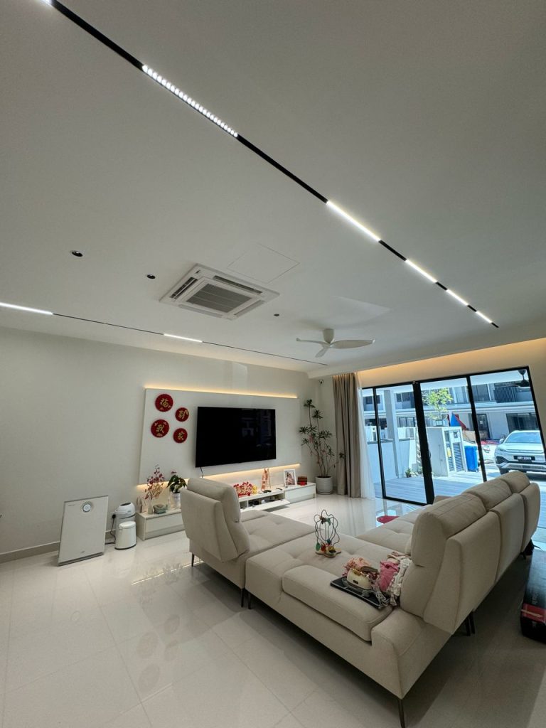 Smart Magnetic Track Light in Malaysia | Mr Bright Lighting